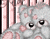 Сірий рожевий плюшевий ведмідь
